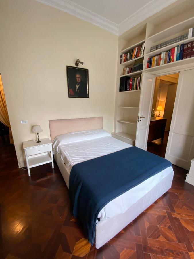Royal In San Domenico Maggiore Napels